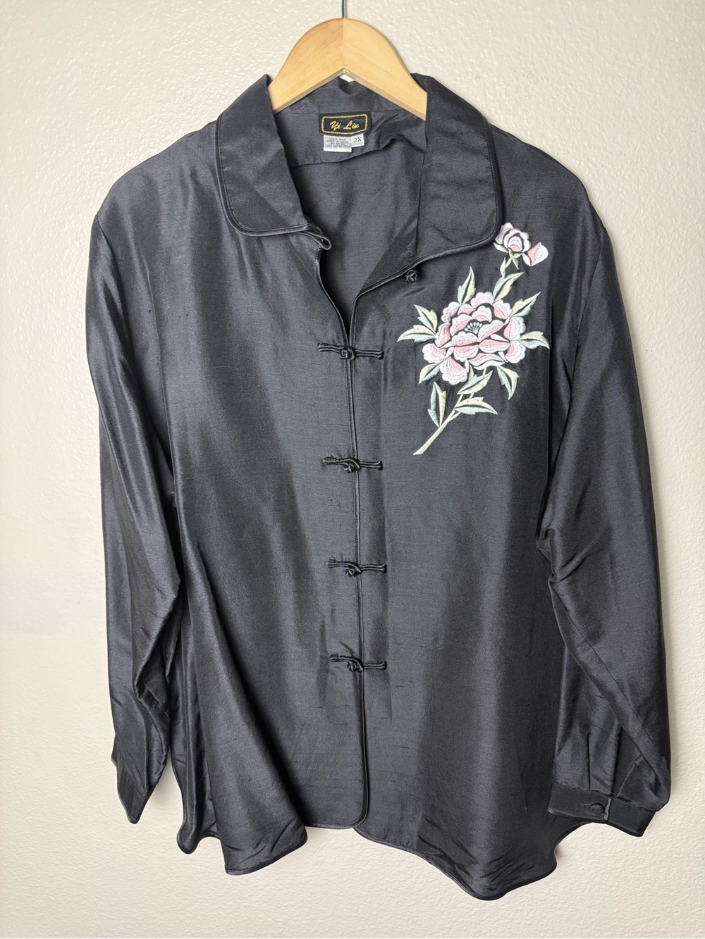 Yi Lin Black 100% Silk Embroidered Top with Floral Detail
